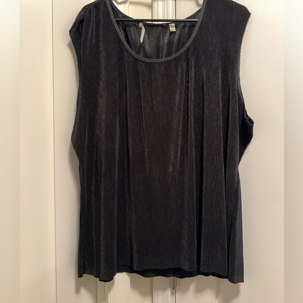 Raw hem textured top